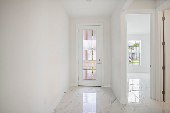 Building Photo - 10353 SW Captiva Dr