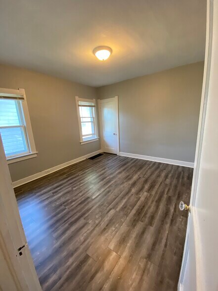 Building Photo - 4205 Overland Pky