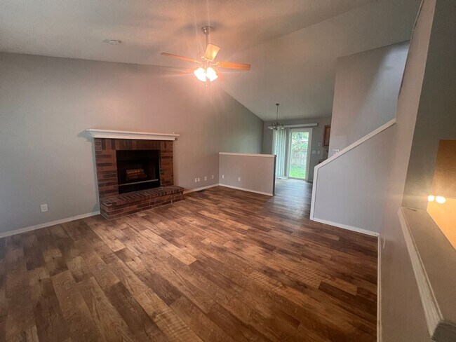 Building Photo - Spacious 3 Bedroom, 2.5 Bath Home with finished basement – Derby, KS. – Available Now!