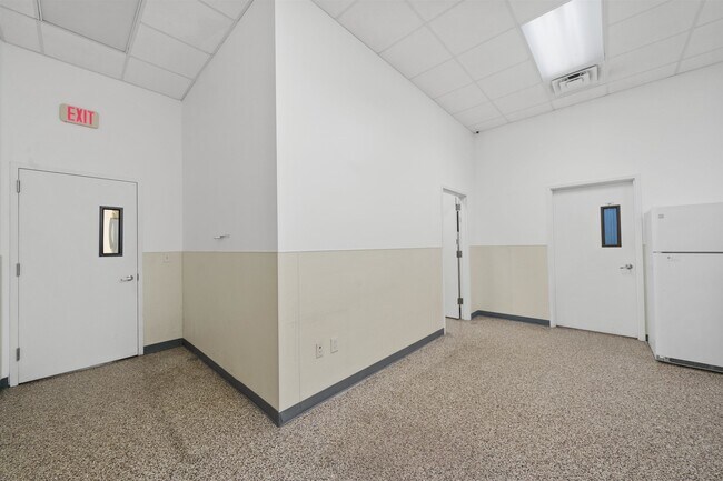Building Photo - 25 Senate Pl