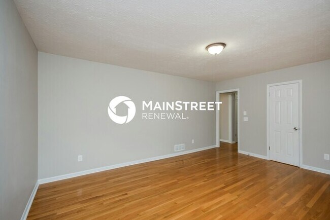 Building Photo - 3 Bedroom Pet-Friendly Home in Conyers, GA with Main Street Renewal