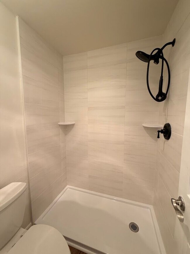 Building Photo - 3161 Madison Ave