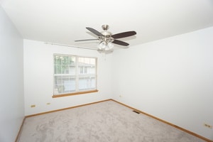 Building Photo - 907 Elderberry Cir