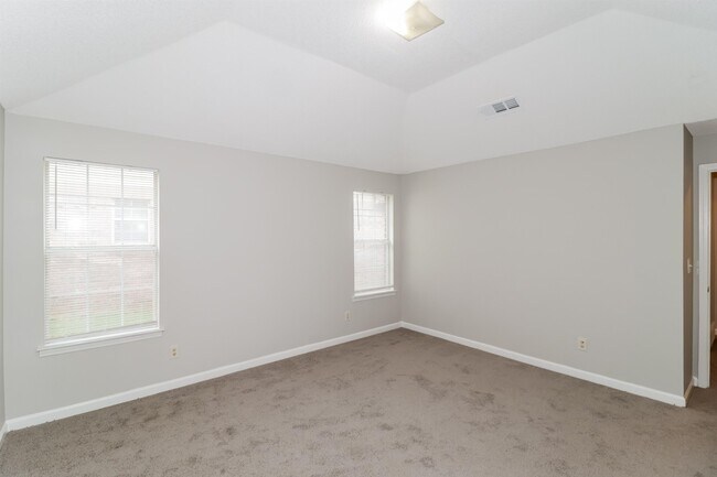 Building Photo - 3538 E Regency Park Cir