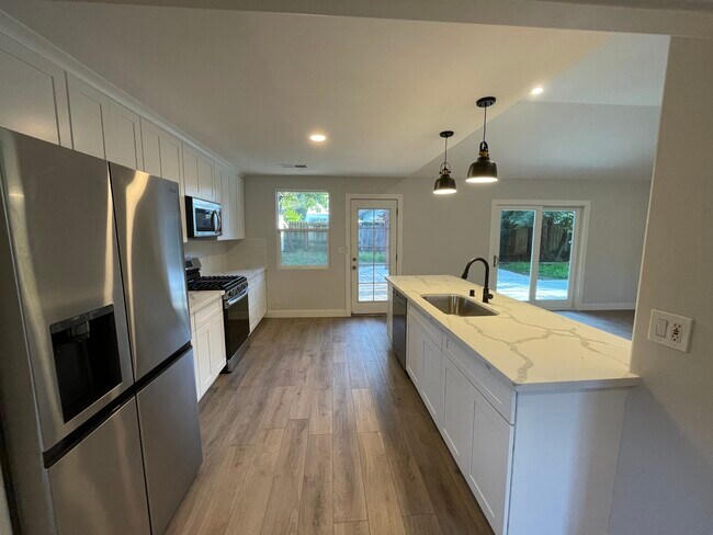 Building Photo - 7292 Dambacher Dr