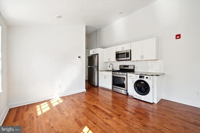 Building Photo - 5011 Germantown Ave