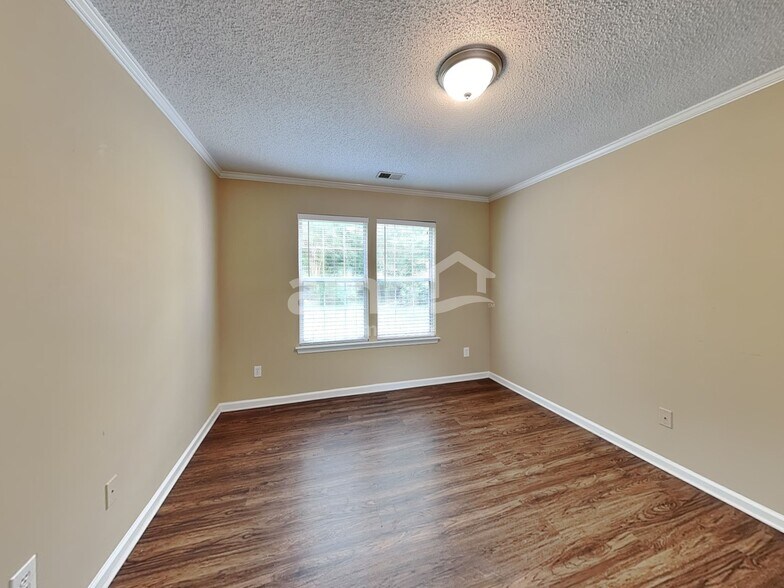Building Photo - 12719 Diamond Dr