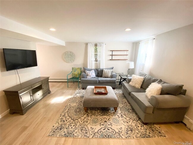 Building Photo - 255 Roosevelt Blvd