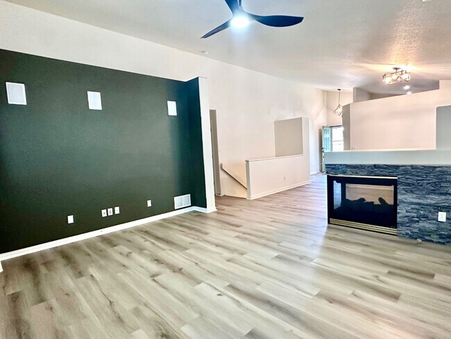 Building Photo - 6230 Grand Mesa Dr