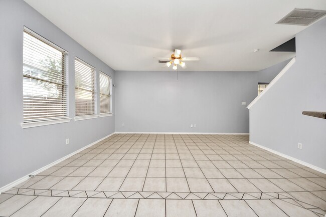 Building Photo - 16526 Cairngrove Ln