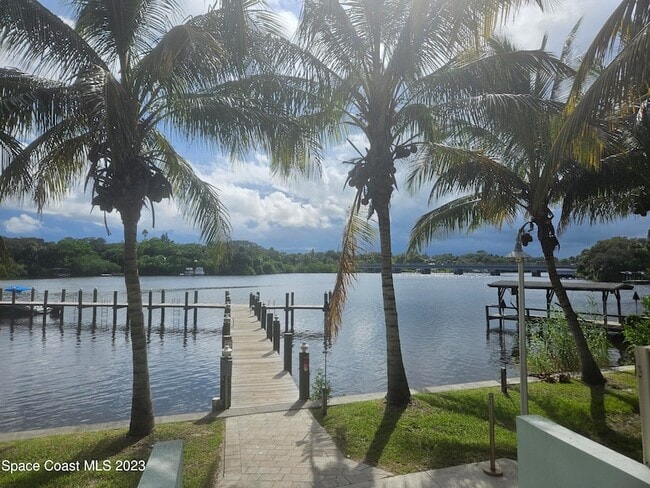 Building Photo - 933 Paddleboard Ct