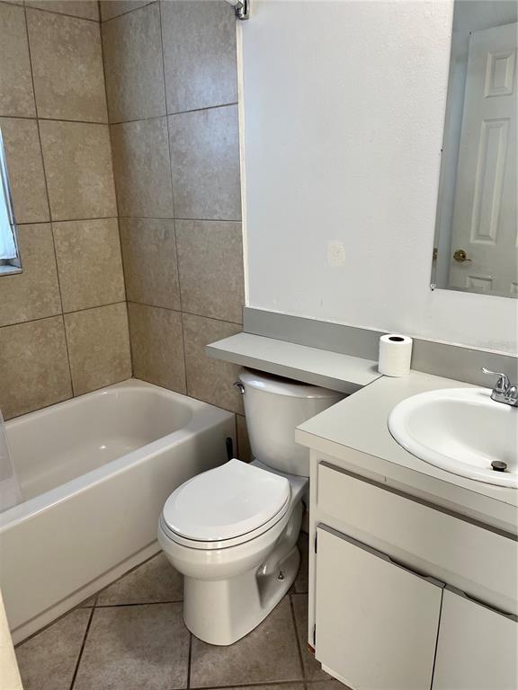 Building Photo - 8301 Clermont St