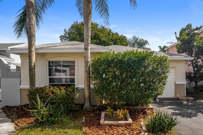 Building Photo - 4430 SW 72nd Way