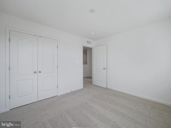 Building Photo - 92 Stafford Pl