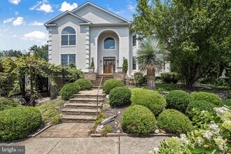 Building Photo - 9715 Singleton Dr