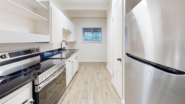 Building Photo - 620 Monardas Dr