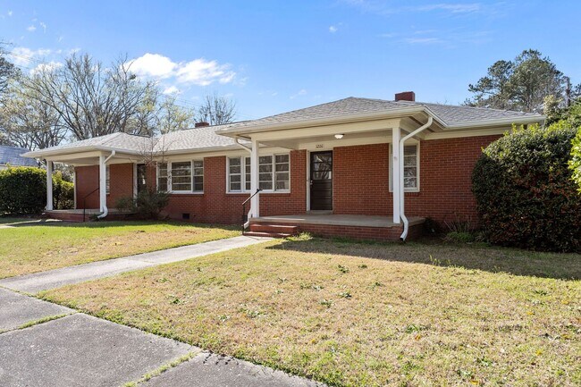 Building Photo - Duplex