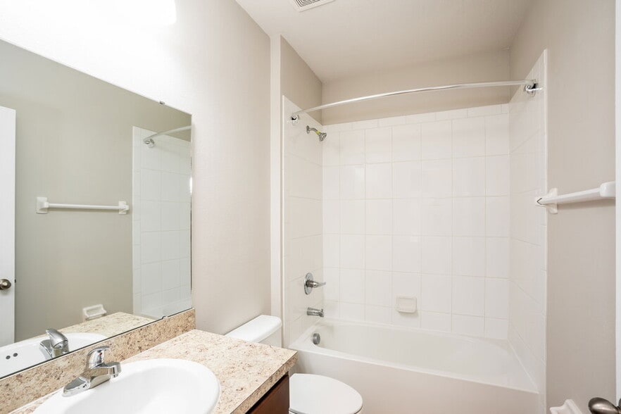 Building Photo - 14427 Haddon Mist Dr
