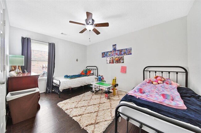 Building Photo - 21403 Hadrian Dr