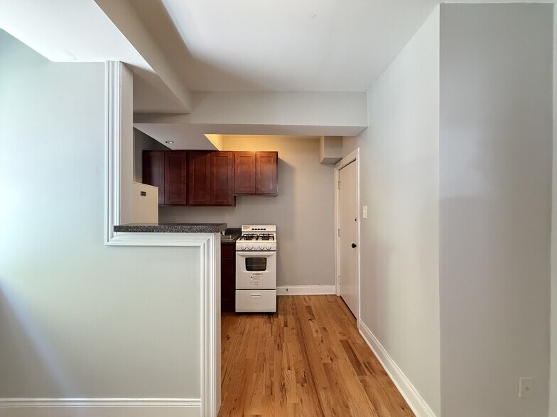 Building Photo - 2854 N Orchard St