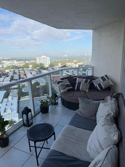 Building Photo - 7330 Ocean Terrace