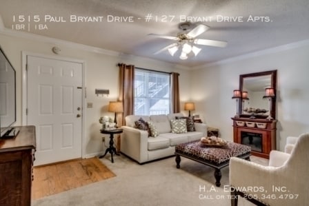 Building Photo - 1515 Paul Bryant Dr