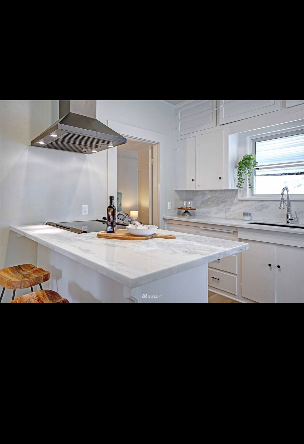 Kitchen - 2503 Lombard Ave