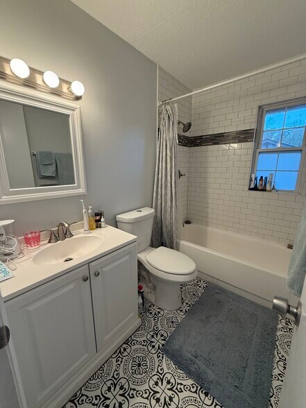 Renovated guest bathroom - 1177 Church St