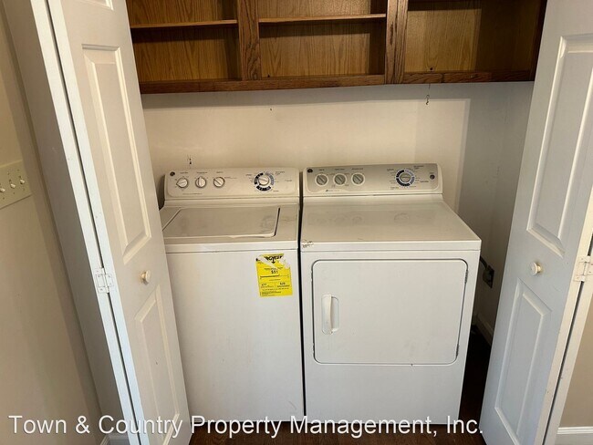 Building Photo - 3 br, 2 bath House - 321 Gatewood Dr. Unit...