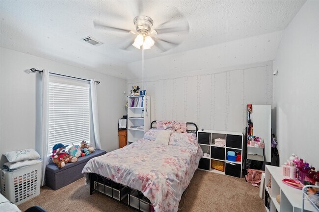 Building Photo - 3714 Cedar Glen Ln