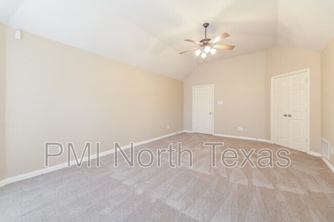 Building Photo - 2677 Pine Trail Dr