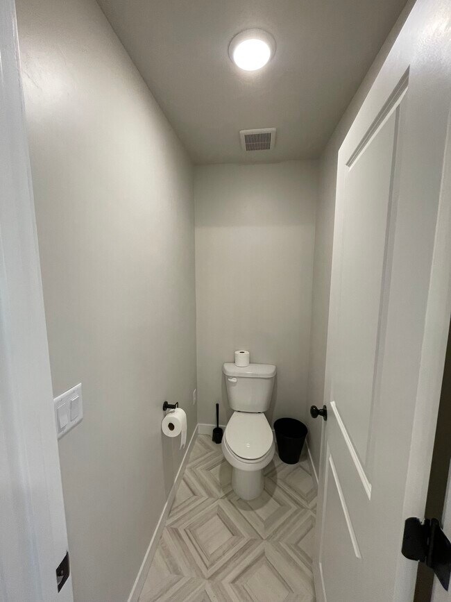 Building Photo - 12842 S Quail Lake Dr