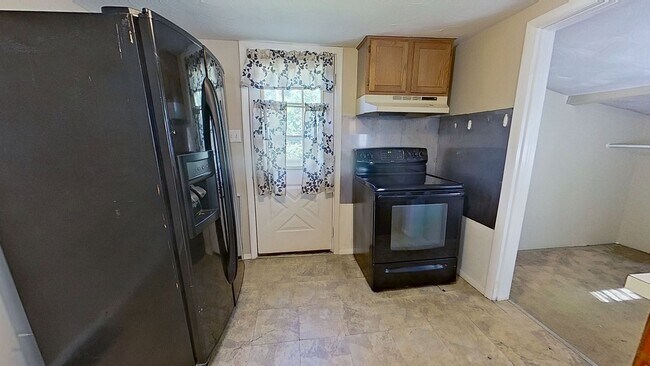 Building Photo - Charming Single Family Home