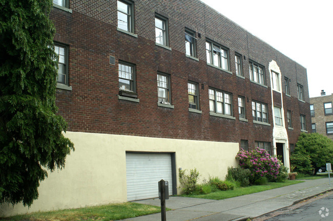 Building Photo - Harrison Apartments