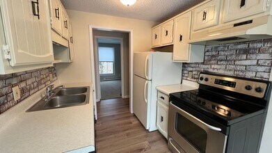 Building Photo - 15 Back River Rd