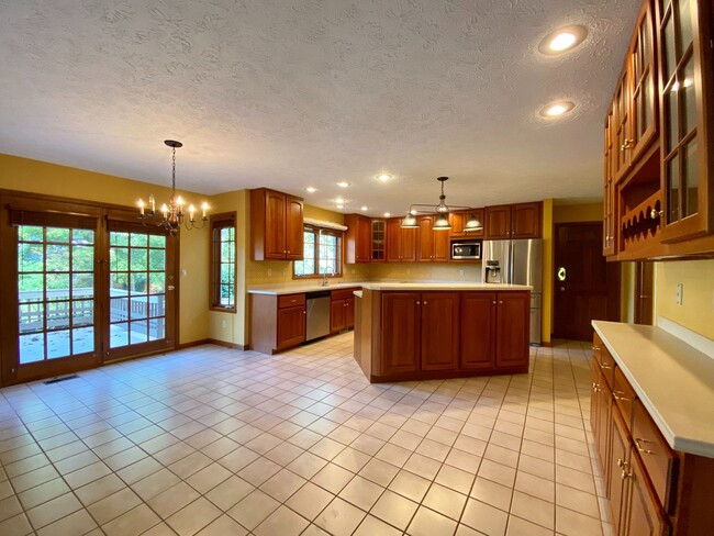 Building Photo - Available April 28th, 2026!