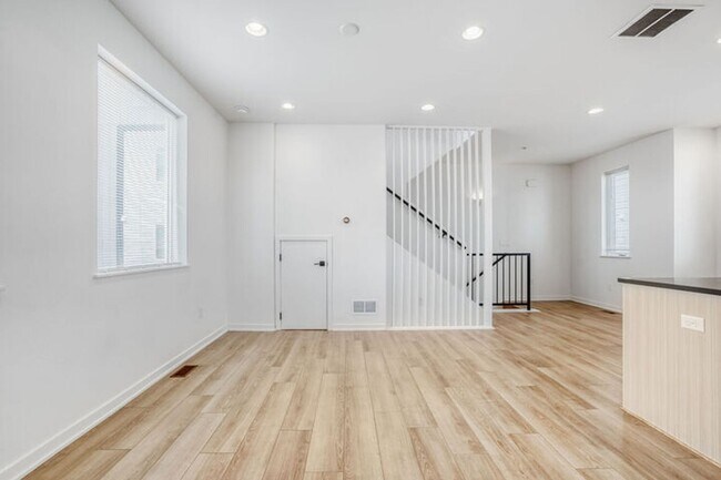 Building Photo - 3101 W 47th Ave
