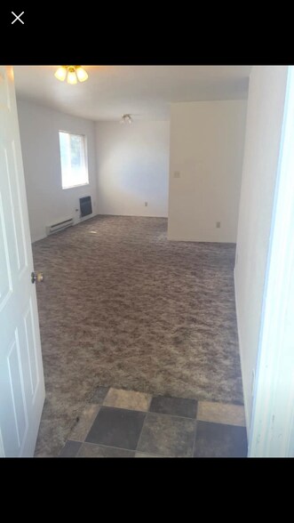 Building Photo - 344 Caswell Ave W