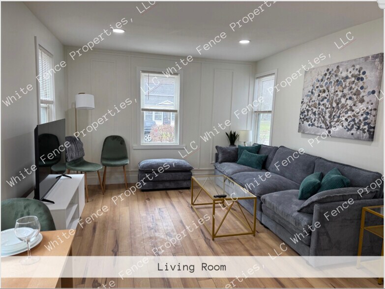 Building Photo - 247 Strong Ave