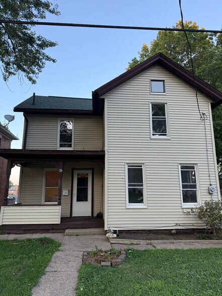 Building Photo - 26 10th St SW