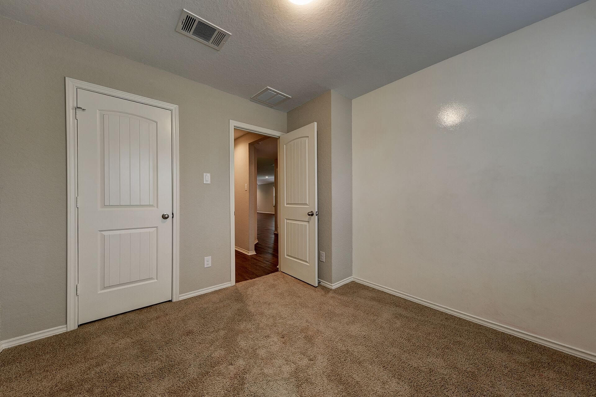 Building Photo - 108 Lance Trl