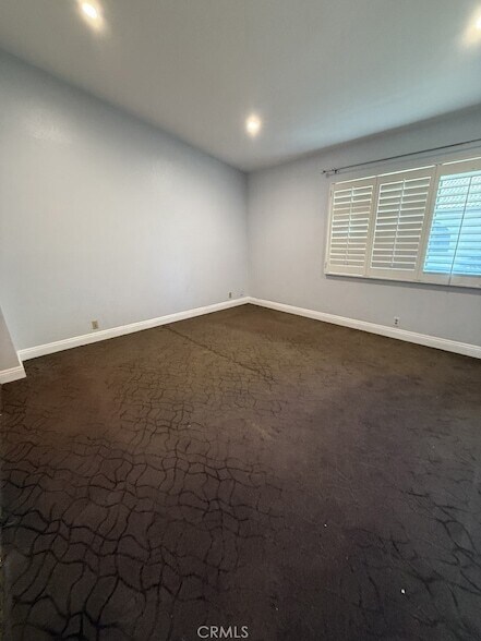 Building Photo - 9 Rock Cliff Pl