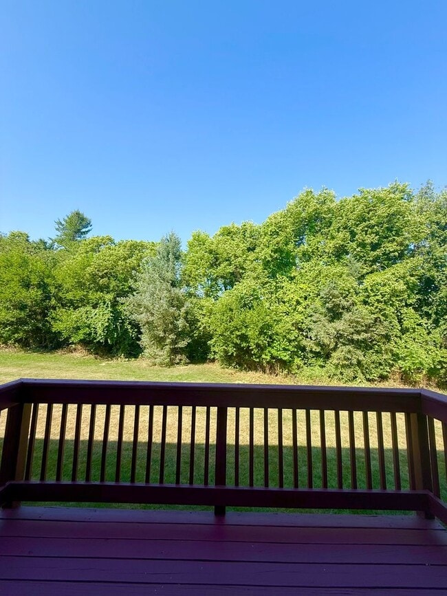 Building Photo - 3 Bedroom Townhome in Mechanicsburg