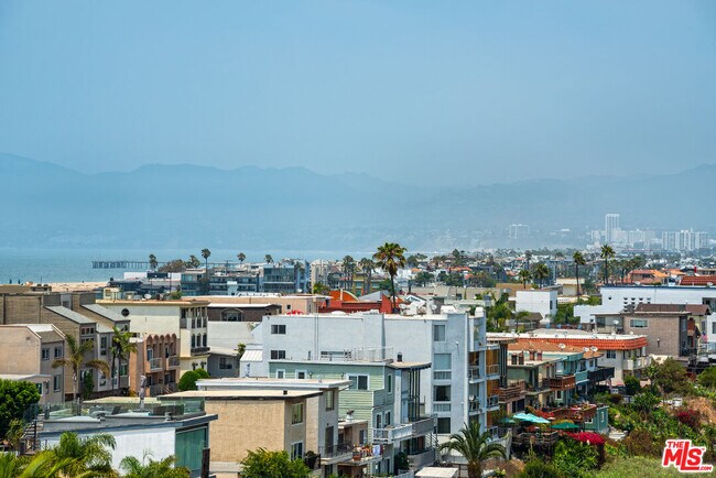 Building Photo - 7740 Redlands St