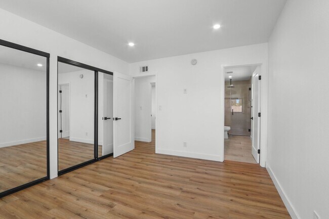 Building Photo - Renovated Lake Forest Home with Expansive Yard & Modern Finishes