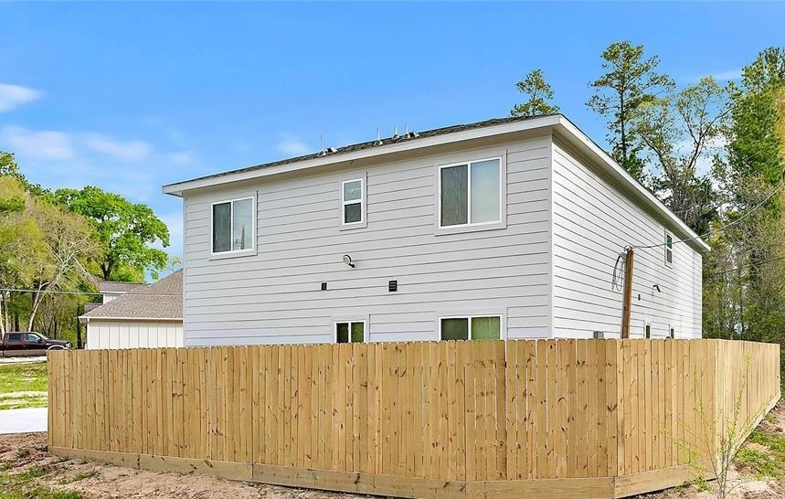 Building Photo - 28402 Champion Oaks Dr