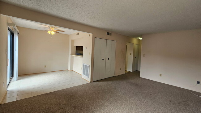 Building Photo - 450 Abbotsleigh Ct