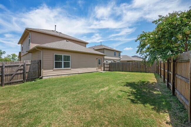 Building Photo - 2033 Mottey St