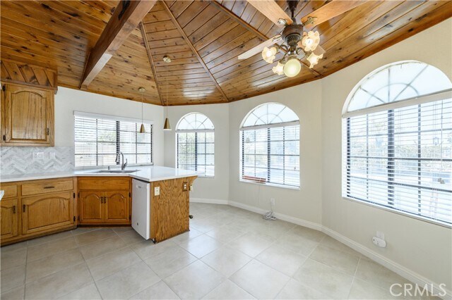 Building Photo - 21786 Santaquin Dr