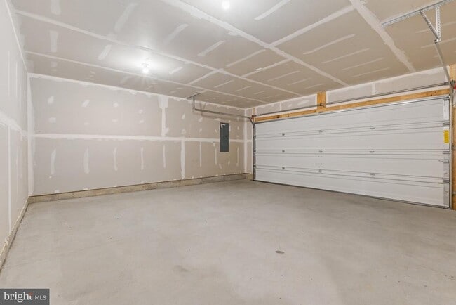 Building Photo - 378 Remington Dr